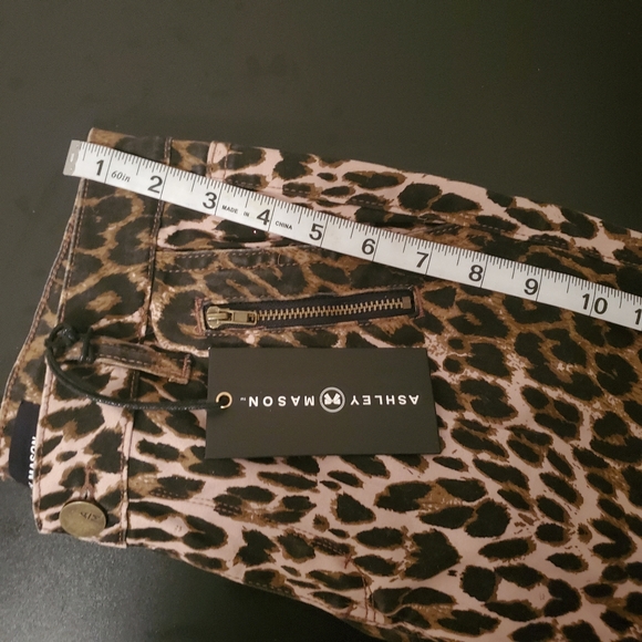 🆕️ Ashley Mason Leopard Cargo Skinny - Picture 10 of 12